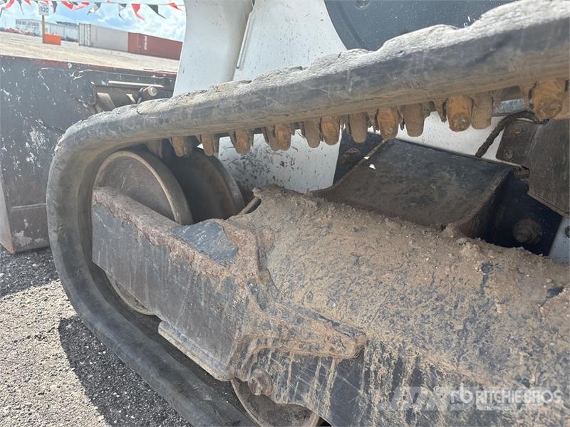 Bobcat T62 Compact Track Loader Lietoti riteņu kompaktiekrāvēji