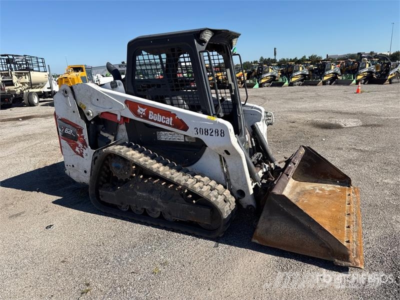 Bobcat T62 Compact Track Loader Mini Pale Gommate