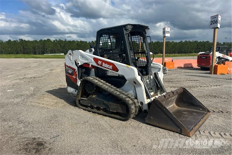 Bobcat T62 Compact Track Loader Skid steer mini nakladalci