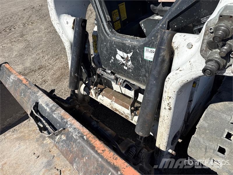 Bobcat T62 Compact Track Loader Skid steer mini nakladalci