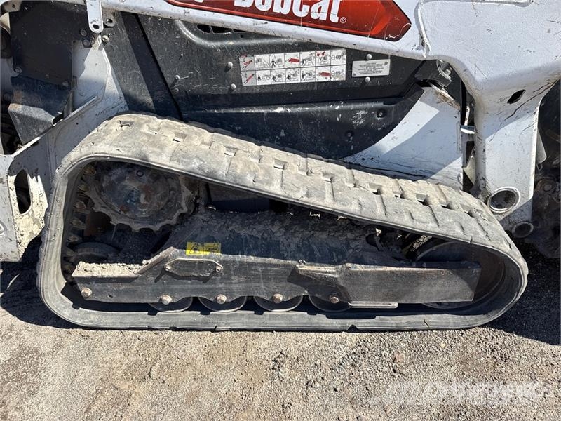 Bobcat T62 Compact Track Loader Skid steer mini nakladalci