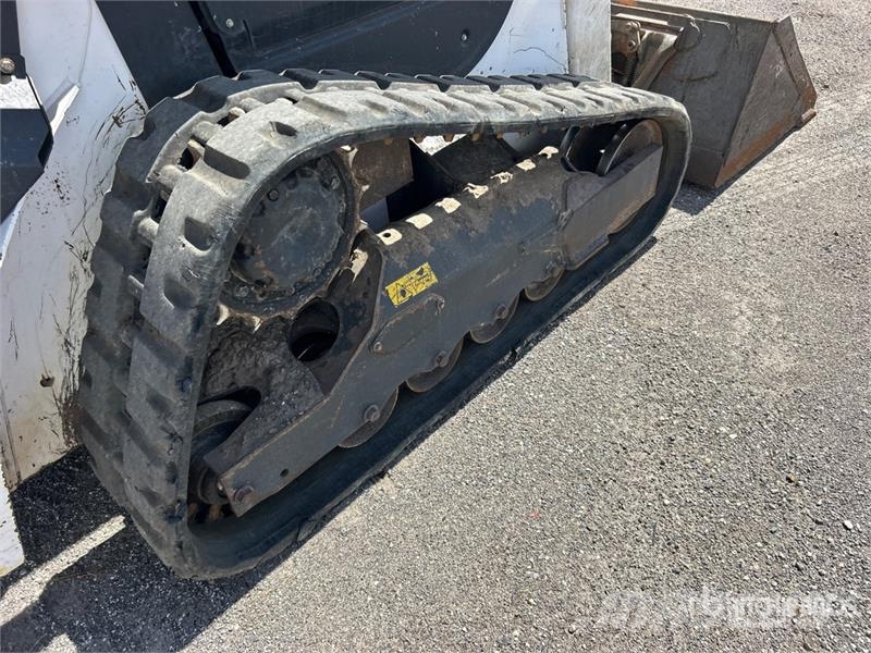 Bobcat T62 Compact Track Loader Skid steer loaders