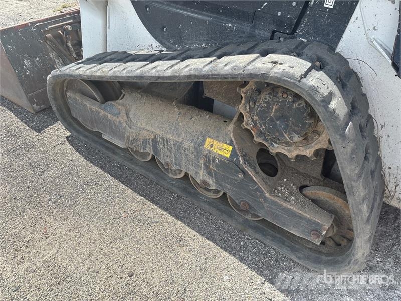 Bobcat T62 Compact Track Loader Lietoti riteņu kompaktiekrāvēji