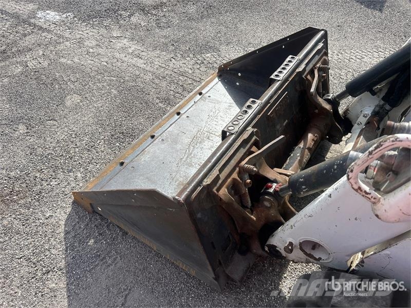 Bobcat T62 Compact Track Loader Skid steer mini nakladalci