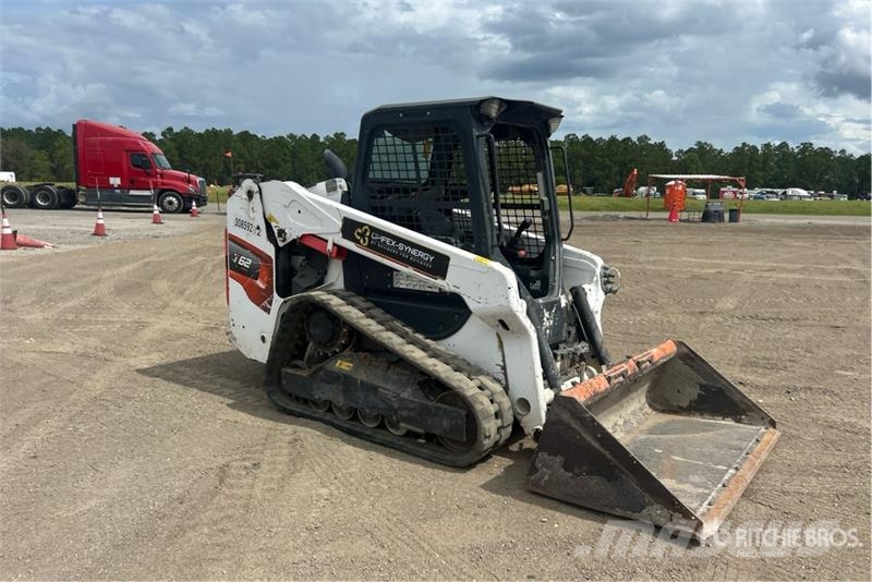Bobcat T62 Compact Track Loader Мини-погрузчики