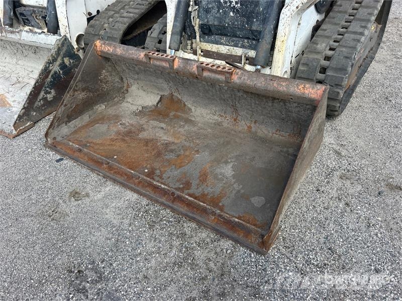 Bobcat T62 Compact Track Loader Skid steer loaders
