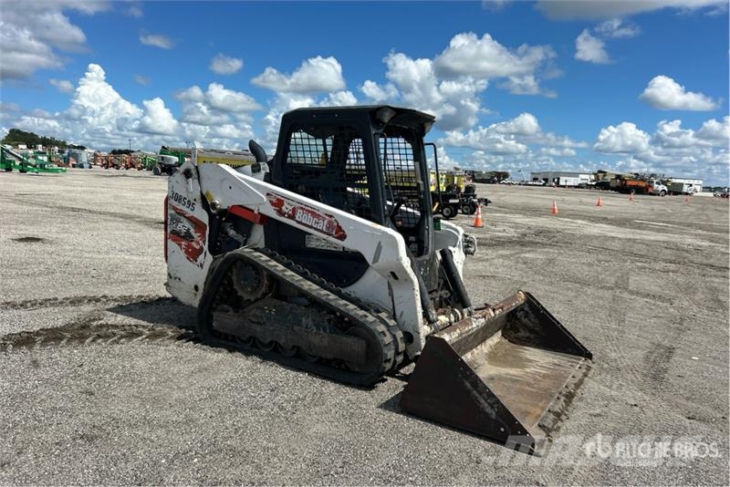 Bobcat T62 Two-Speed Compact Track Loader Smykem řízené nakladače