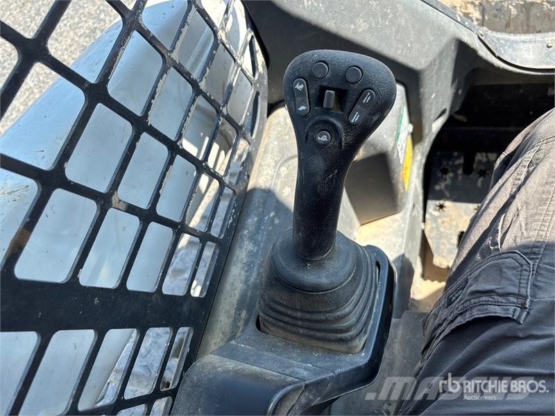 Bobcat T62 Two-Speed Compact Track Loader Ładowarki burtowe