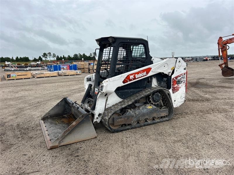 Bobcat T62 Two-Speed Compact Track Loader لوادر انزلاقية التوجيه