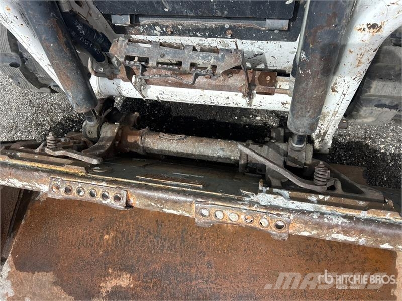 Bobcat T62 Two-Speed Compact Track Loader Мини-погрузчики