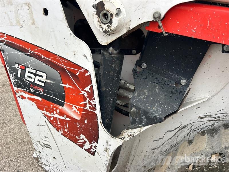 Bobcat T62 Two-Speed Compact Track Loader لوادر انزلاقية التوجيه