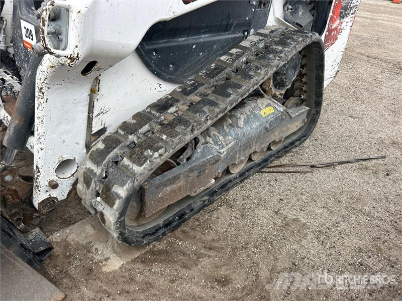 Bobcat T62 Two-Speed Compact Track Loader لوادر انزلاقية التوجيه