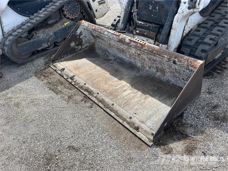 Bobcat T62 Two-Speed Compact Track Loader Smykem řízené nakladače
