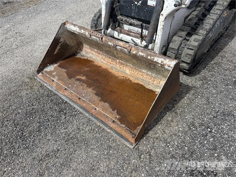 Bobcat T62 Two-Speed Compact Track Loader Мини-погрузчики