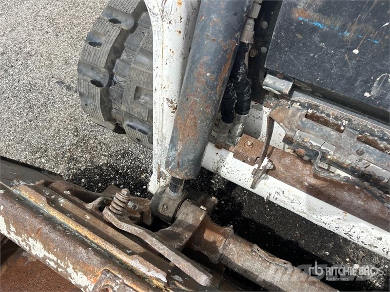 Bobcat T62 Two-Speed Compact Track Loader Мини-погрузчики
