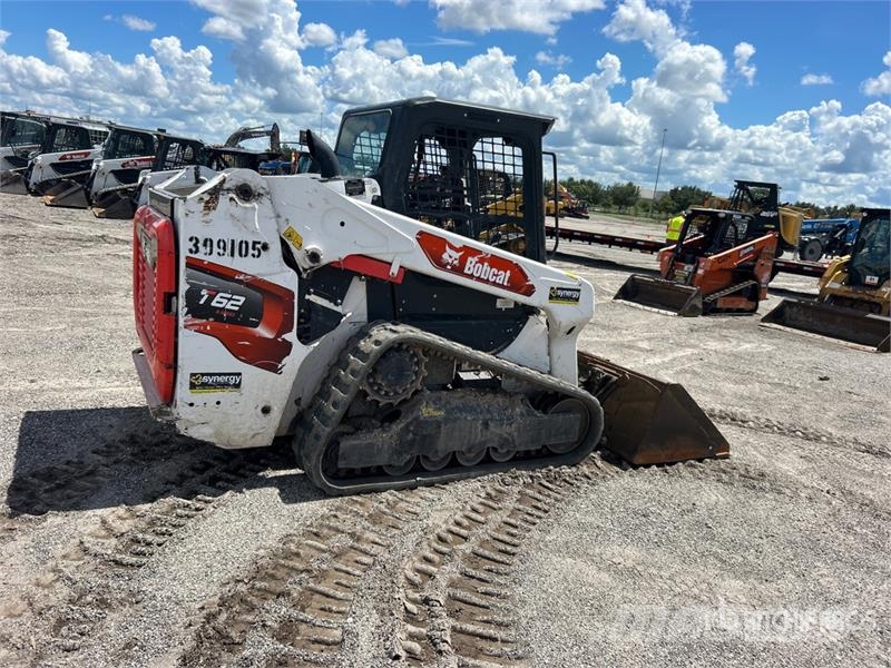Bobcat T62 Two-Speed Compact Track Loader Smykem řízené nakladače