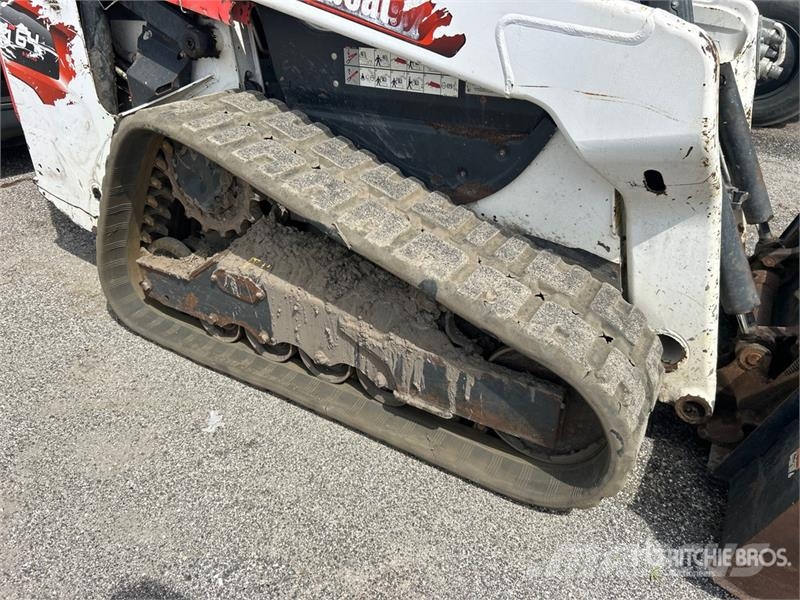Bobcat T64 Compact Track Loader لوادر انزلاقية التوجيه