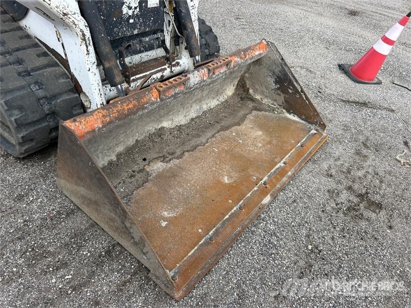 Bobcat T64 Compact Track Loader Kompaktlader