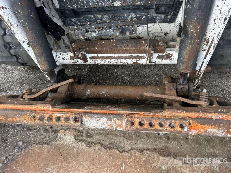 Bobcat T64 Compact Track Loader Kompaktlader