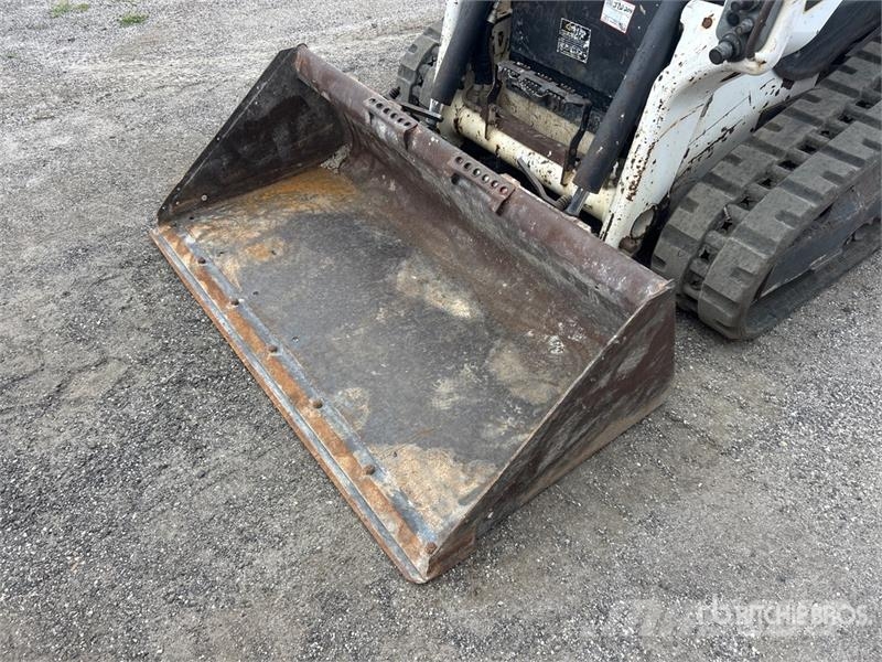 Bobcat T64 Compact Track Loader Мини-погрузчики