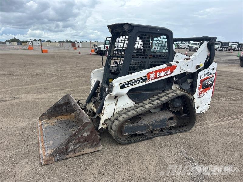 Bobcat T64 Compact Track Loader Мини-погрузчики