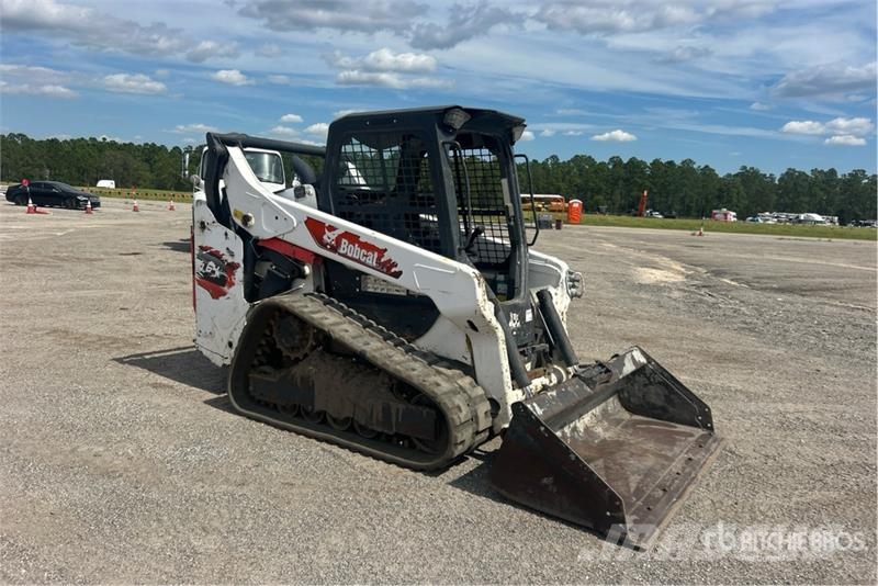 Bobcat T64 Compact Track Loader Mini Pale Gommate