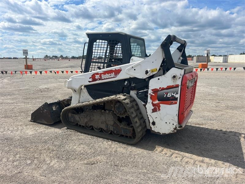 Bobcat T64 Compact Track Loader لوادر انزلاقية التوجيه
