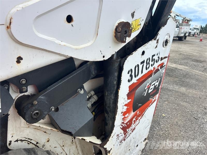 Bobcat T64 Compact Track Loader Мини-погрузчики