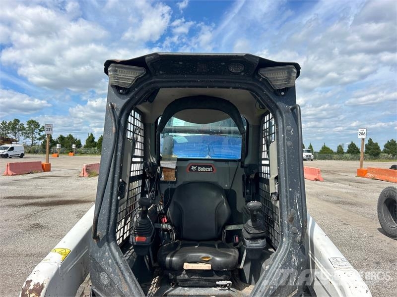 Bobcat T64 Compact Track Loader لوادر انزلاقية التوجيه