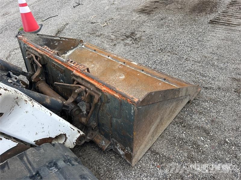 Bobcat T64 Compact Track Loader Kompaktlader