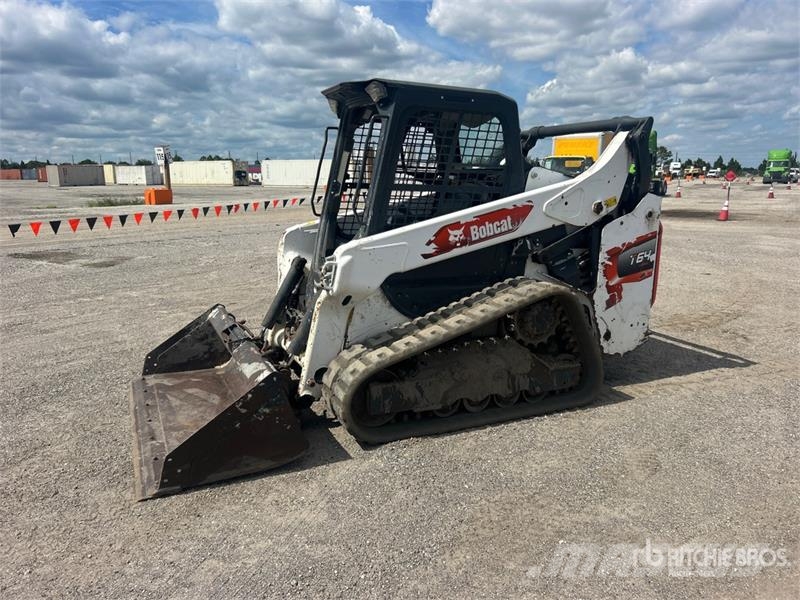 Bobcat T64 Compact Track Loader لوادر انزلاقية التوجيه