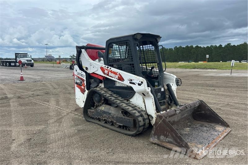 Bobcat T64 Compact Track Loader Мини-погрузчики