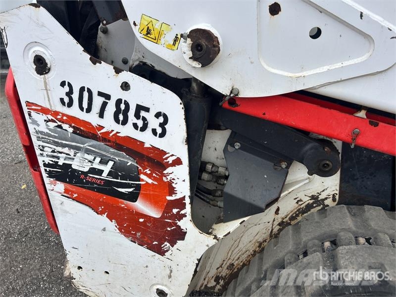Bobcat T64 Compact Track Loader Мини-погрузчики