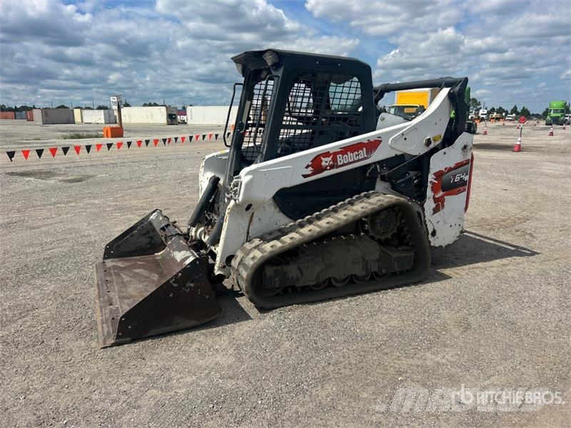 Bobcat T64 Compact Track Loader لوادر انزلاقية التوجيه