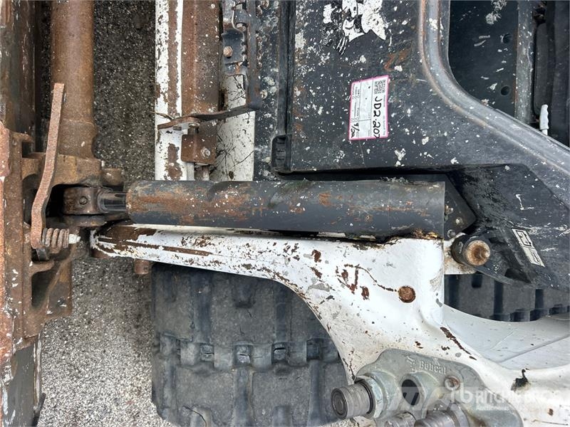 Bobcat T64 Compact Track Loader Kompaktlader