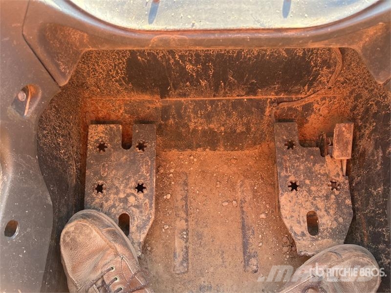 Bobcat T64 Two-Speed Compact Track Loader Kompaktlader