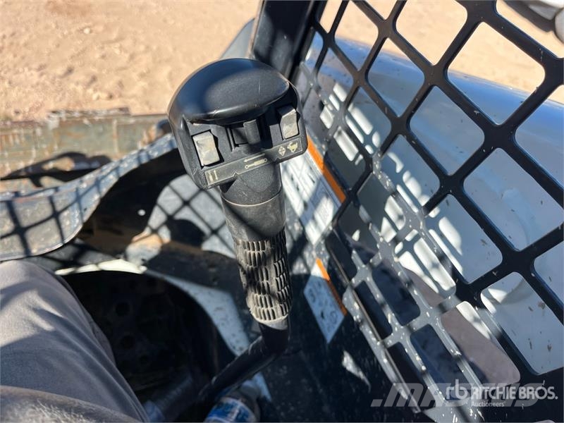 Bobcat T650 لوادر انزلاقية التوجيه