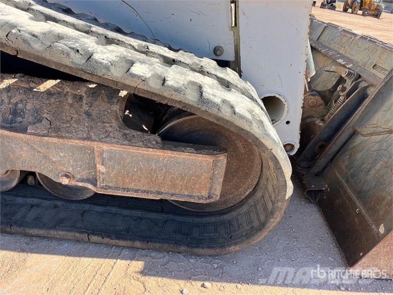 Bobcat T650 لوادر انزلاقية التوجيه