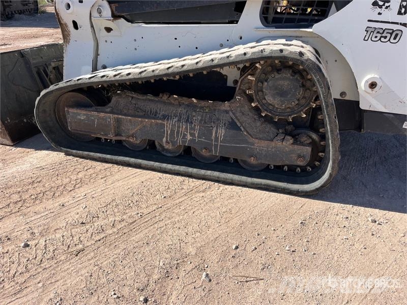 Bobcat T650 لوادر انزلاقية التوجيه