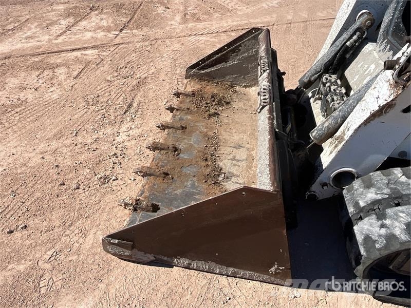 Bobcat T650 لوادر انزلاقية التوجيه