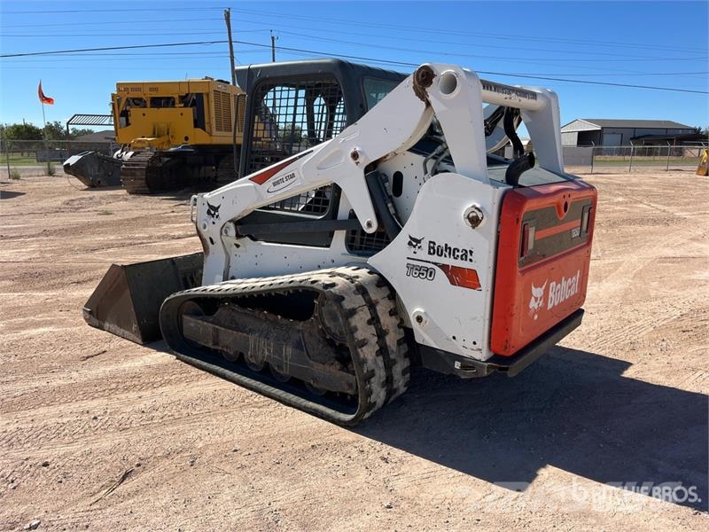 Bobcat T650 لوادر انزلاقية التوجيه