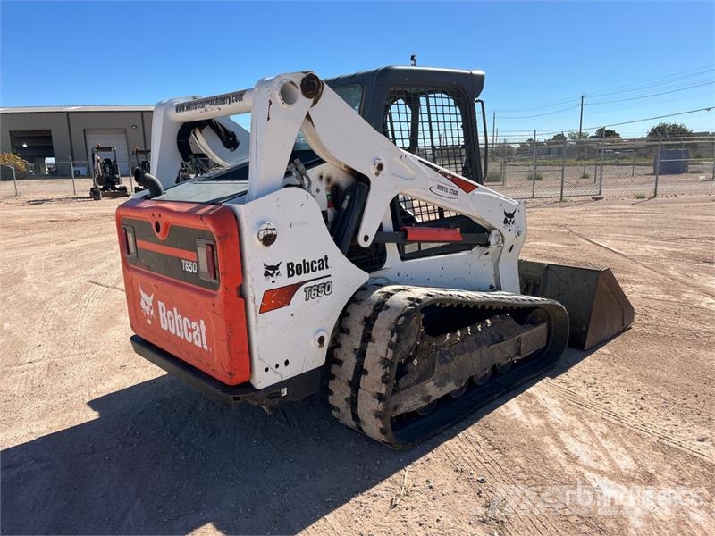 Bobcat T650 لوادر انزلاقية التوجيه