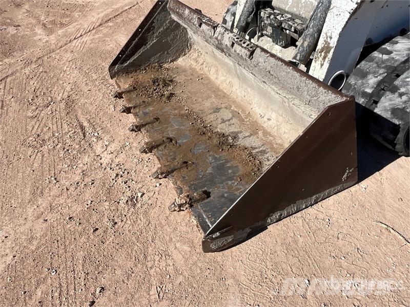 Bobcat T650 لوادر انزلاقية التوجيه