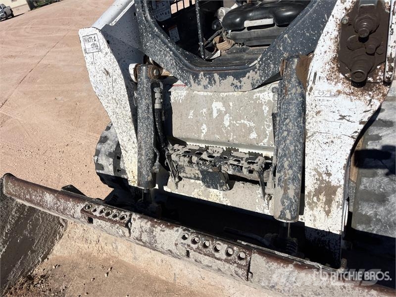 Bobcat T650 لوادر انزلاقية التوجيه