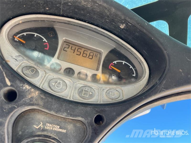 Bobcat T650 لوادر انزلاقية التوجيه