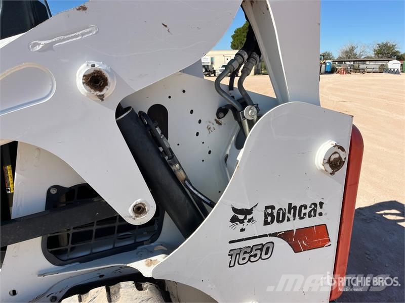 Bobcat T650 لوادر انزلاقية التوجيه