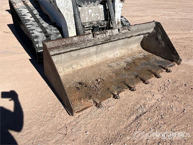 Bobcat T650 لوادر انزلاقية التوجيه