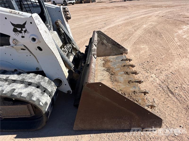 Bobcat T650 لوادر انزلاقية التوجيه