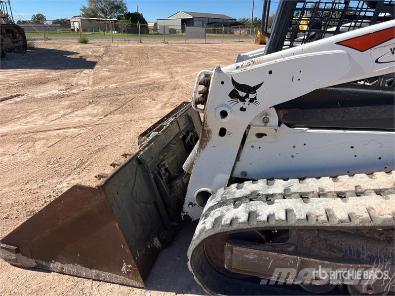 Bobcat T650 لوادر انزلاقية التوجيه