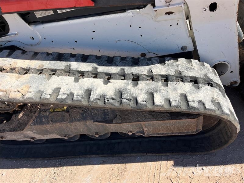 Bobcat T650 لوادر انزلاقية التوجيه